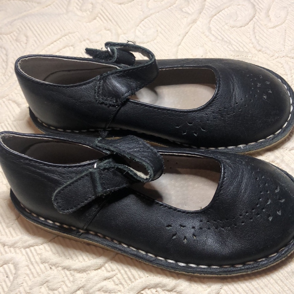 Girls Lamour Classic Black dress Shoes - Picture 2 of 11